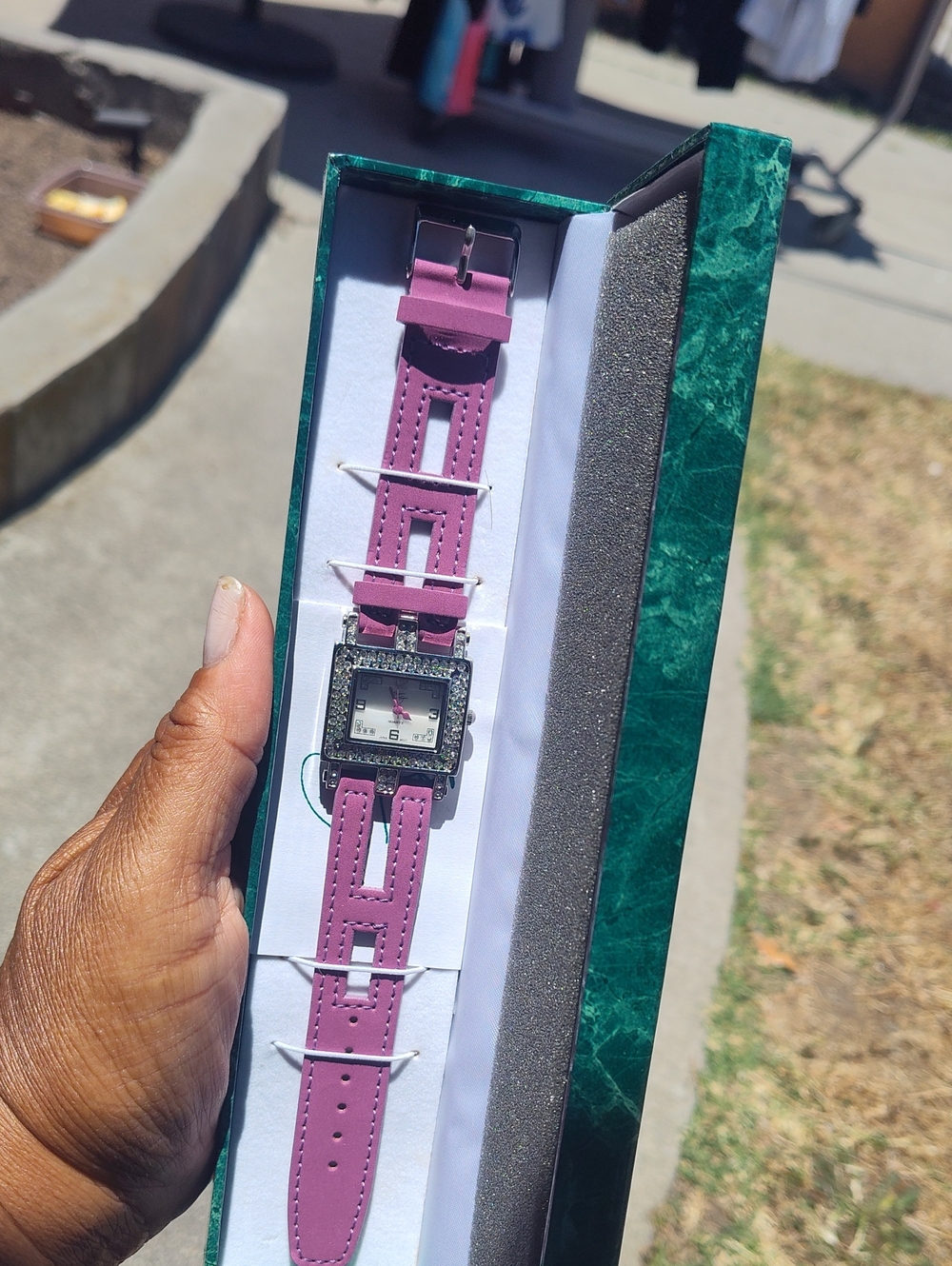 Watch - Picture 2 of 4